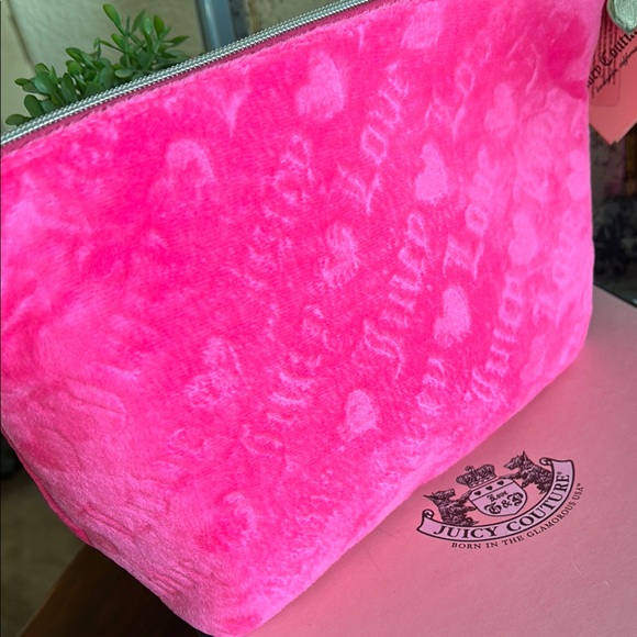 Juicy Couture Pink Velour Love Print Cosmetic Bag - Picture 3 of 9